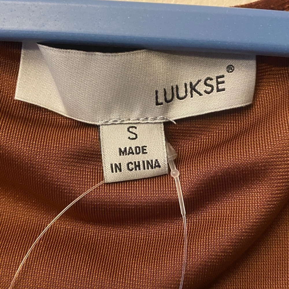 Luukse velvet boho dress in rust brown Velvet Dress with Embroidered Detail ๐ - Picture 4 of 11